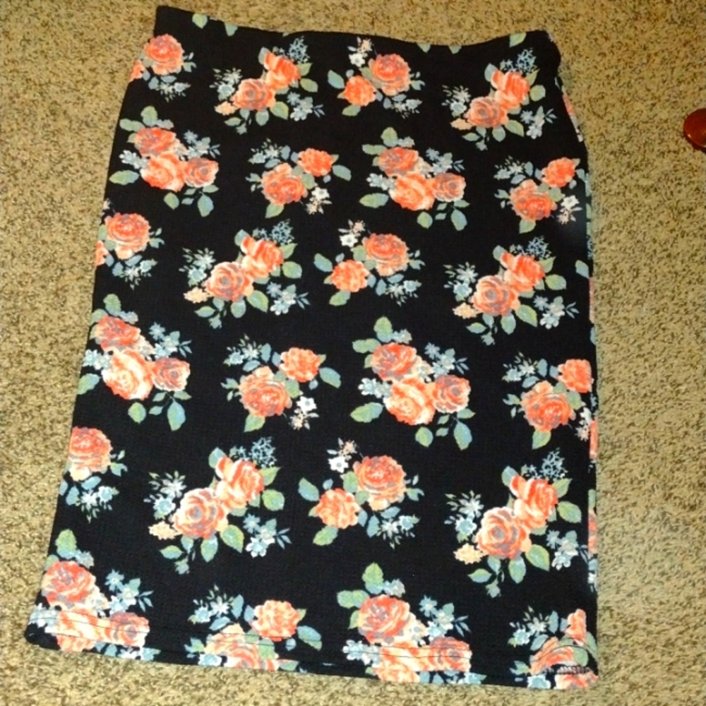 Rose covered Skirt